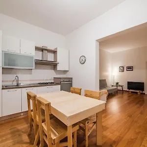 Manzoni House Apartamento