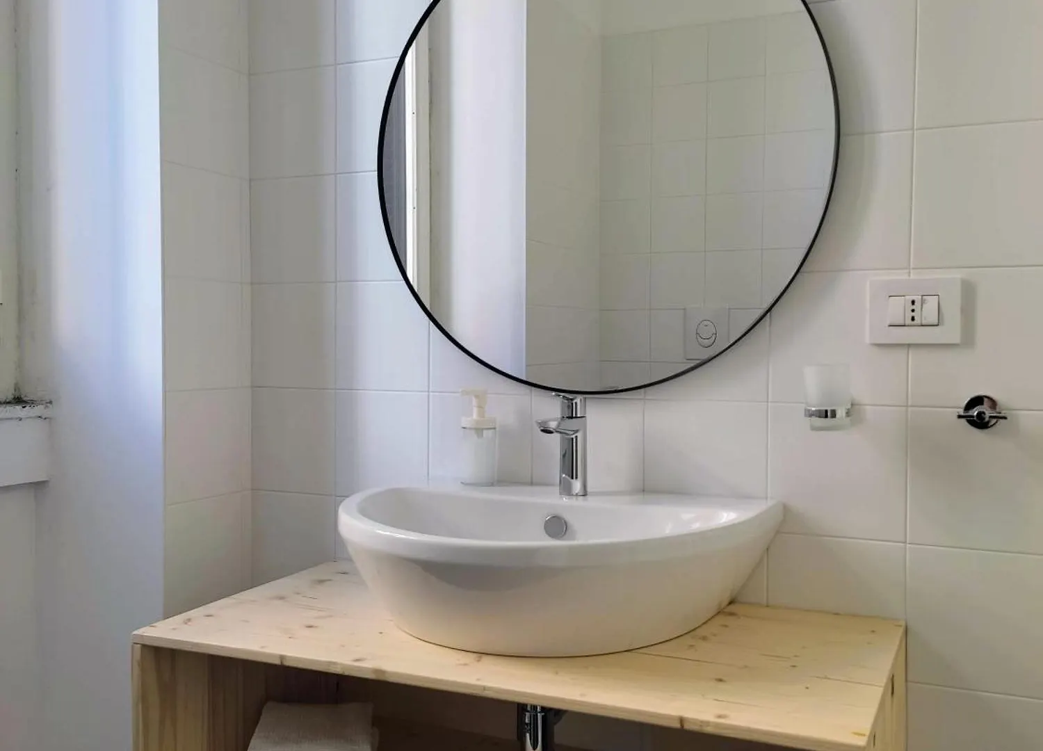 Lostabile Guesthouse & Coworking Bari Pensión
