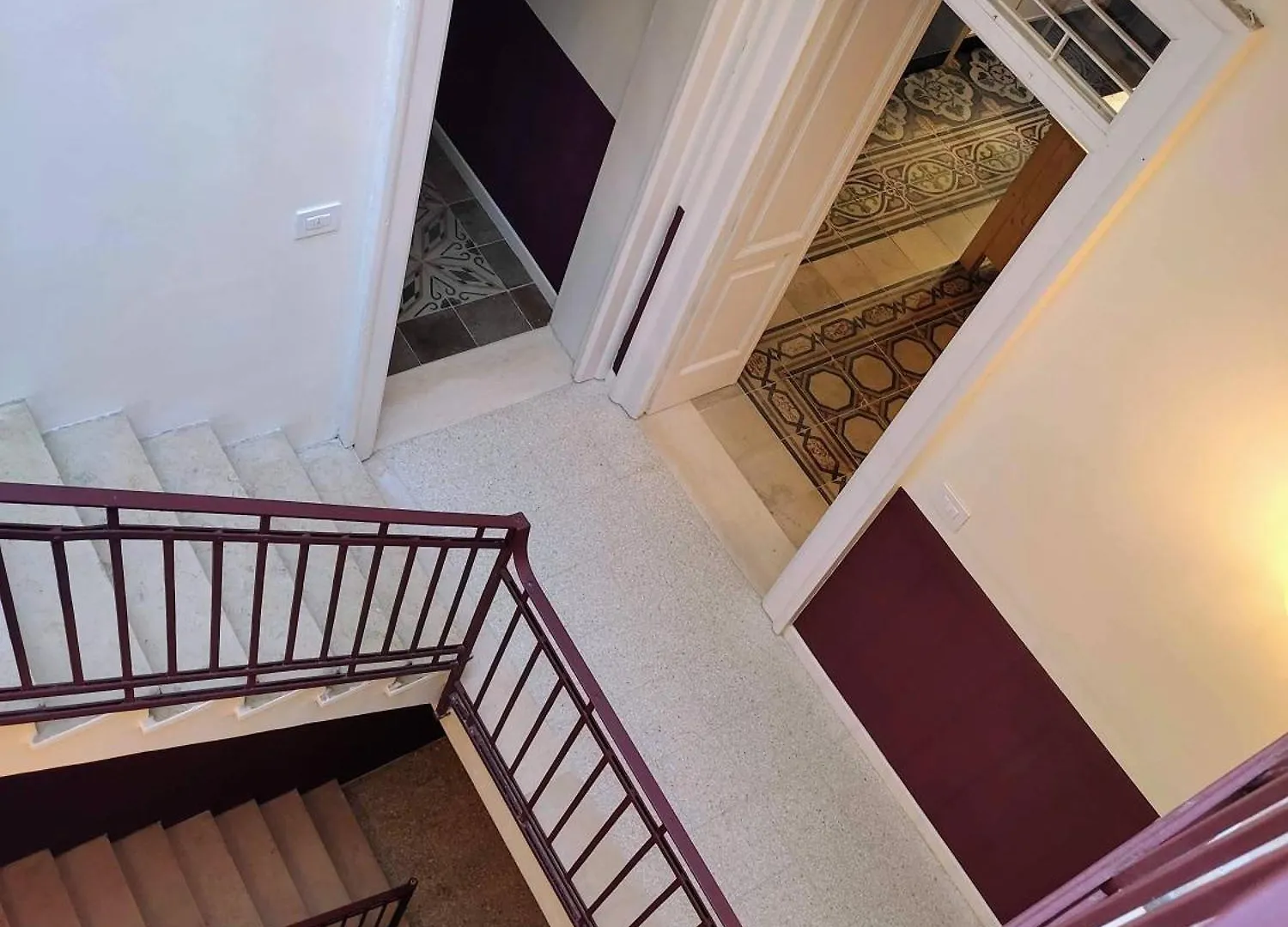 Lostabile Guesthouse & Coworking Bari