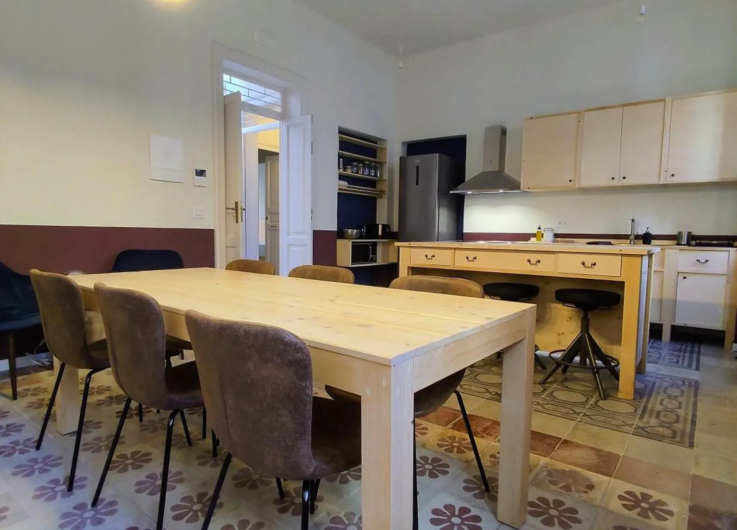 Pensión Lostabile Guesthouse & Coworking Bari Italia