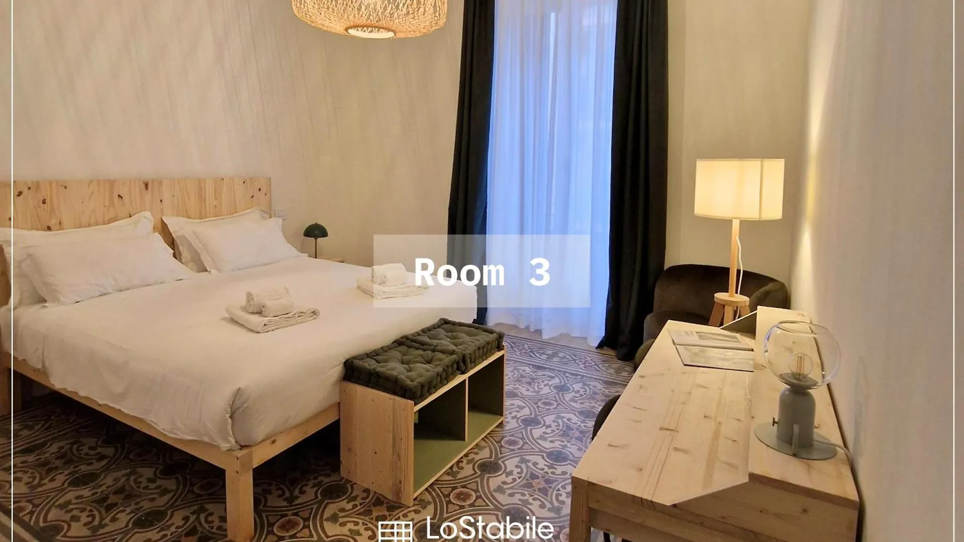 Lostabile Guesthouse & Coworking Bari 0*,  Italia